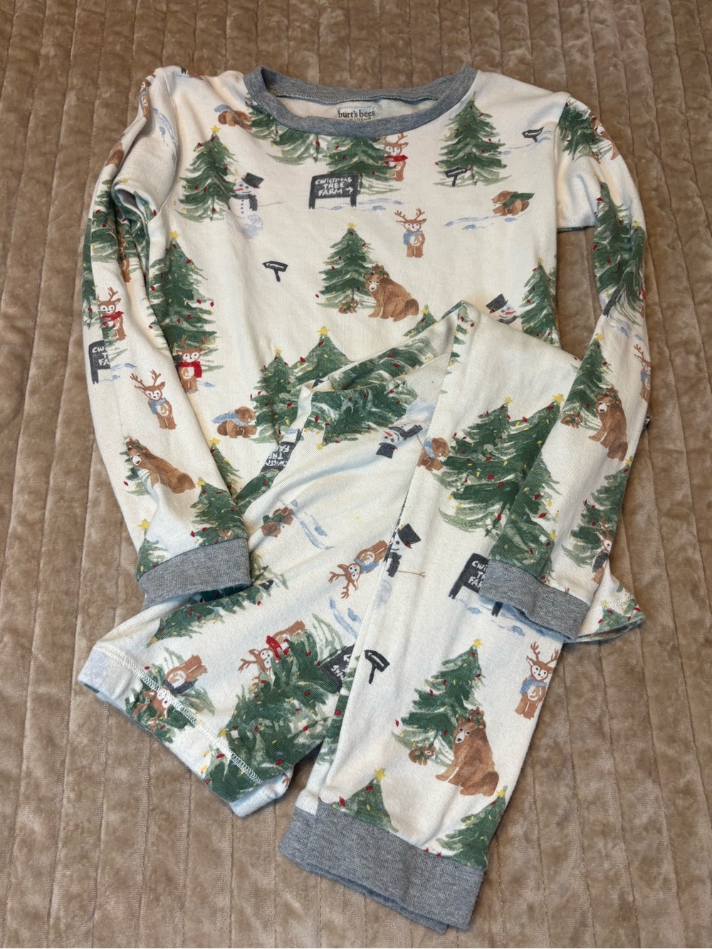 Burt's Bees White Holiday Tree & Winter Character Long-Sleeve Pajama Top